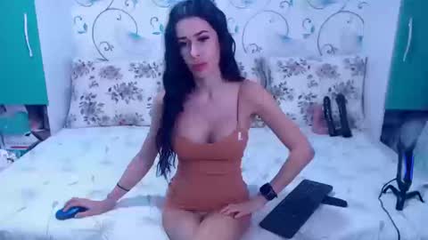 Snapshot of spicybrunnete chatting on September 23, 5:12 am Trisha online show from September 23, 5:12 am