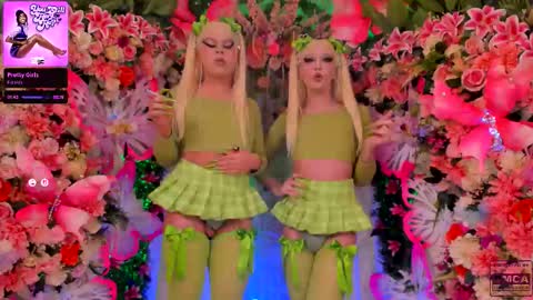 Snapshot of spicysluts chatting on November 1, 2:01 am  Alison  Sharon  online show from November 1, 2:01 am