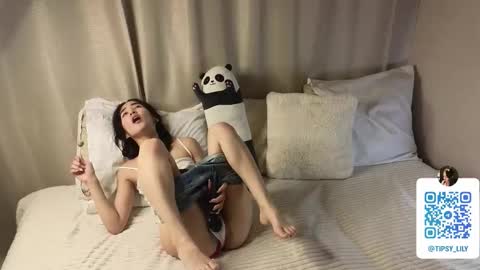 Tipsy online show from October 15, 5:47 pm