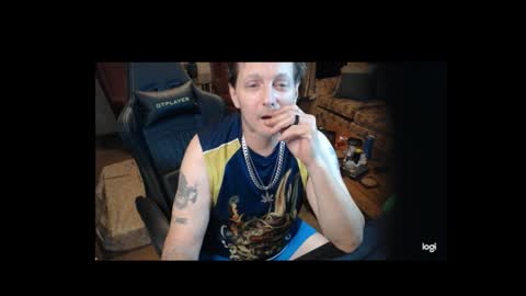 Snapshot of spider19752020 chatting on January 4, 1:10 am bri and mags fun room online show from January 4, 1:10 am