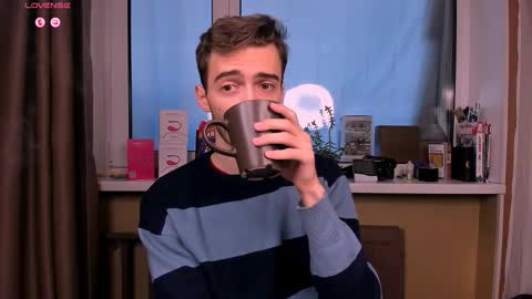 Snapshot of spider___man chatting on September 28, 1:31 pm Spidey online show from September 28, 1:31 pm