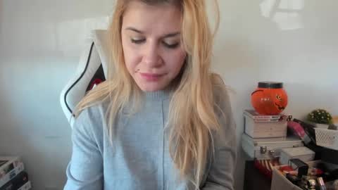 FREE ONLY FANSy online show from January 29, 9:55 am