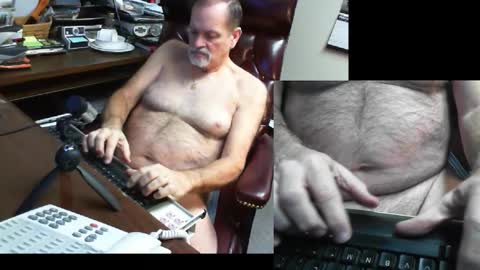 Snapshot of spitfire1964 chatting on February 24, 11:19 pm Spitfire online show from February 24, 11:19 pm