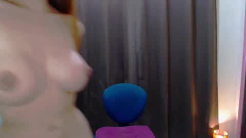 Snapshot of splendid_kim08 chatting on March 10, 9:45 am Kimmy online show from March 10, 9:45 am