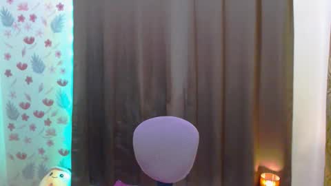 Snapshot of splendid_kim08 chatting on October 15, 9:54 am Kimmy online show from October 15, 9:54 am