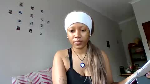 Spoiled Luna online show from April 3, 2:13 pm