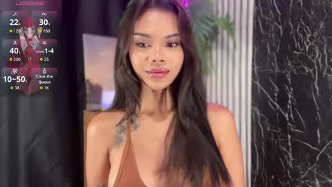 CALL ME RAINE online show from April 7, 8:00 pm