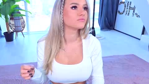 Anna online show from September 19, 9:24 am