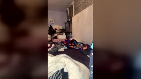 sporegeous online show from February 24, 12:57 am