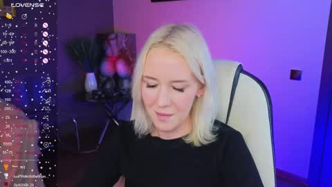 Snapshot of springajara chatting on October 1, 8:35 am Vetta online show from October 1, 8:35 am