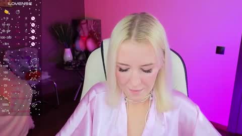 Snapshot of springajara chatting on October 28, 2:07 pm Vetta online show from October 28, 2:07 pm