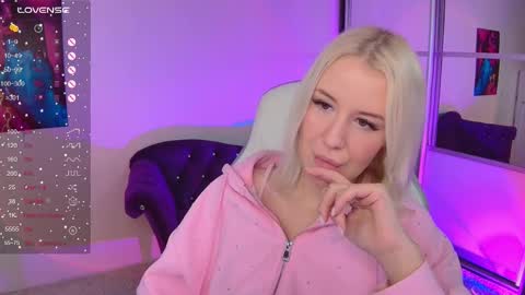 Snapshot of springajara chatting on October 19, 6:40 am Vetta online show from October 19, 6:40 am