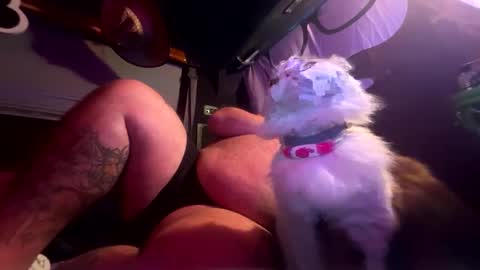 Your Pal Squeaks online show from December 4, 3:20 am