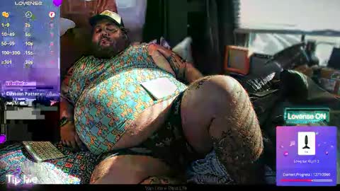 Your Pal Squeaks online show from December 2, 4:04 pm