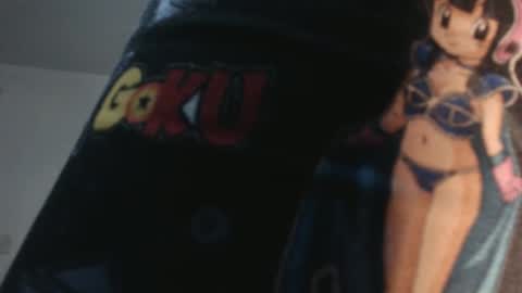 Snapshot of squirt_milk_ chatting on January 29, 2:40 am Carolainss online show from January 29, 2:40 am