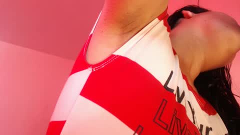 Snapshot of squirt_milk_ chatting on February 26, 3:32 pm Carolainss online show from February 26, 3:32 pm