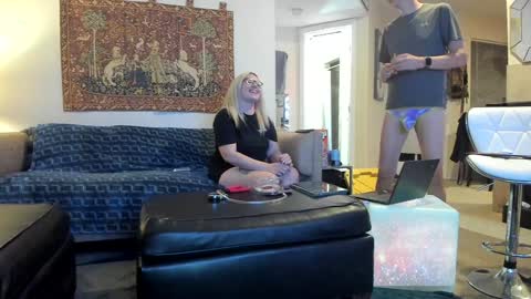 Roxy Day  Mossimo Knight online show from December 8, 1:30 am