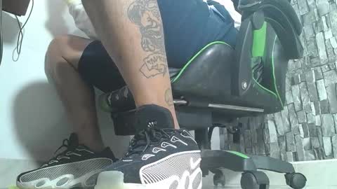 sr master cum its my old account online show from November 28, 4:20 am