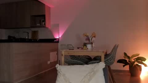 Sophie 3 online show from March 2, 1:58 am