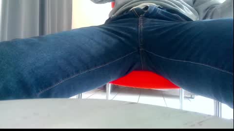 ssenzo online show from February 26, 2:49 pm