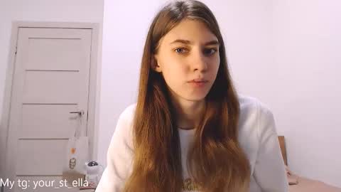 Ella online show from January 11, 8:15 pm