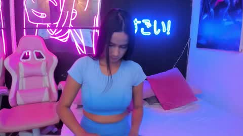 staarlightt online show from January 31, 9:23 pm