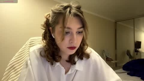 Elli online show from February 20, 3:03 pm