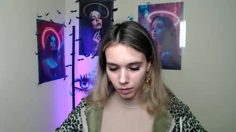 Snapshot of stacy_gr chatting on October 8, 12:44 pm Stacy online show from October 8, 12:44 pm