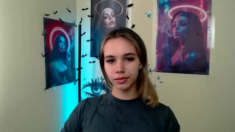 Snapshot of stacy_gr chatting on September 20, 7:11 am Stacy online show from September 20, 7:11 am
