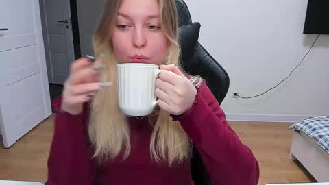 Stacy  online show from February 12, 3:38 pm