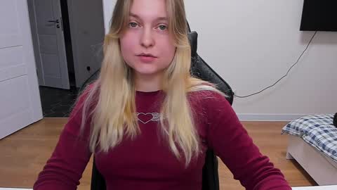 Stacy  online show from December 2, 7:22 pm