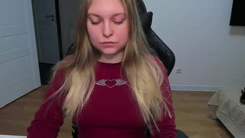 Stacy  online show from December 15, 4:14 pm