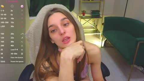 Sexy lips online show from February 22, 10:40 am