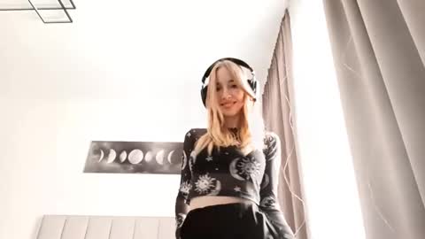 Mila online show from February 14, 6:49 am