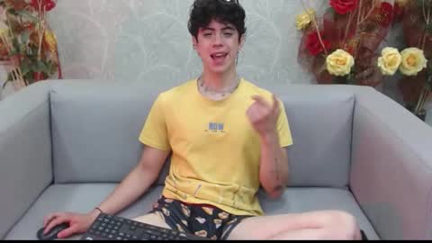 Snapshot of star_boyx chatting on September 11, 9:38 pm star_boyx online show from September 11, 9:38 pm