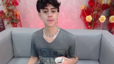 Snapshot of star_boyx chatting on September 22, 8:35 pm star_boyx online show from September 22, 8:35 pm