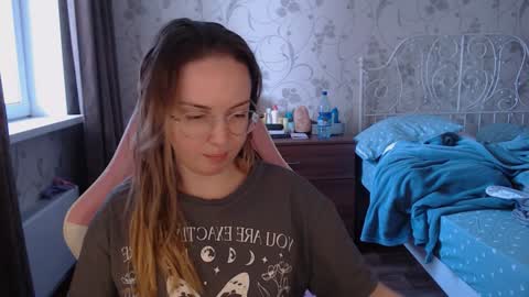 Alice online show from January 1, 6:05 am