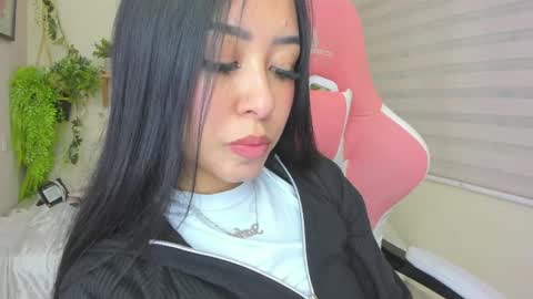 Snapshot of starlie_ chatting on March 8, 12:11 am Alisson online show from March 8, 12:11 am