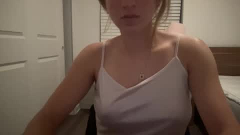 Snapshot of stassiethatsororitygirl chatting on February 22, 1:44 am Stassiethatsororitygirl online show from February 22, 1:44 am