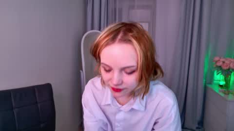 Snapshot of staymonica chatting on September 21, 10:30 am MONICA online show from September 21, 10:30 am