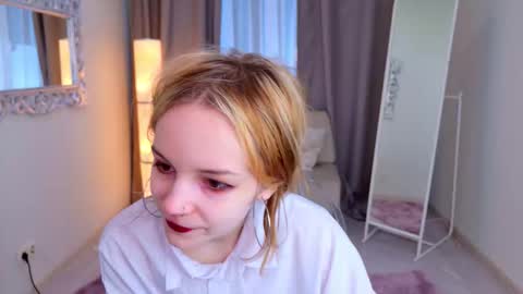 Snapshot of staymonica chatting on October 1, 2:05 pm MONICA online show from October 1, 2:05 pm