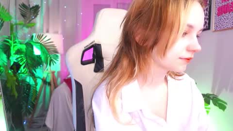 Snapshot of staymonica chatting on October 12, 1:48 pm MONICA online show from October 12, 1:48 pm
