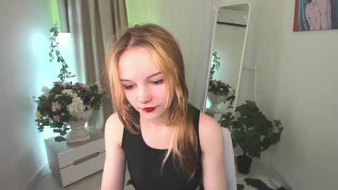 Snapshot of staymonica chatting on October 11, 1:38 pm MONICA online show from October 11, 1:38 pm