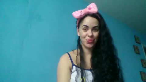 Snapshot of stefaniyax chatting on October 20, 9:47 am stefaniyax online show from October 20, 9:47 am