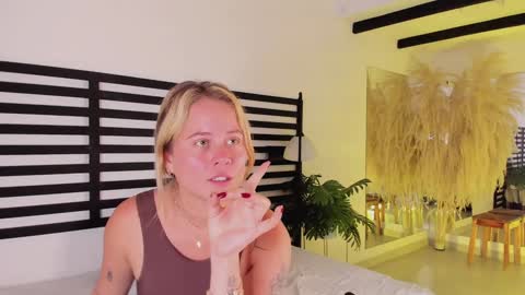 Stefanny   online show from February 2, 5:26 pm