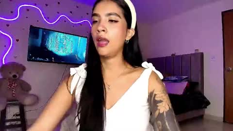 Im MiaIts my first day here  online show from February 26, 1:53 am