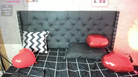Snapshot of stefany_pablo1 chatting on February 13, 1:05 pm stefany_pablo1 online show from February 13, 1:05 pm