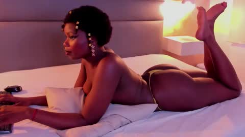 STELA online show from November 10, 5:16 pm