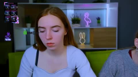 stella_flower online show from April 1, 5:52 am