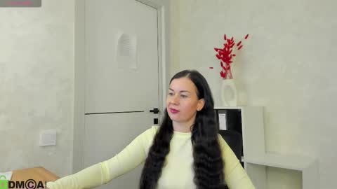 Snapshot of stella_leonn chatting on October 7, 1:34 am stella online show from October 7, 1:34 am